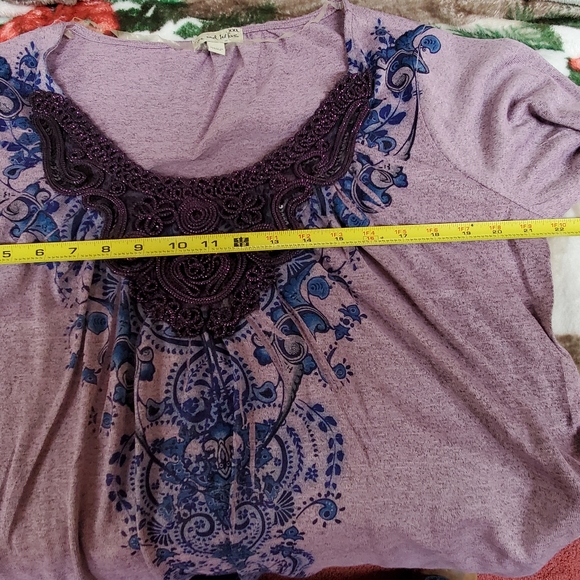 Ladies top - Picture 5 of 6